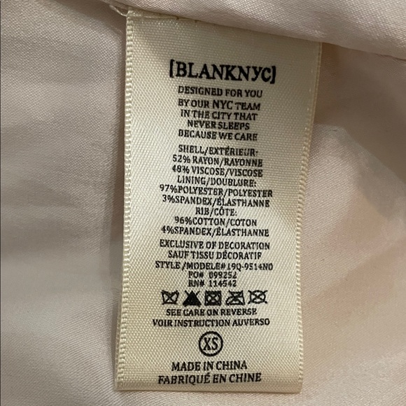 Blank NYC Cream Floral Embroidered Satin Bomber Jacket Womens Size XS - Picture 6 of 15